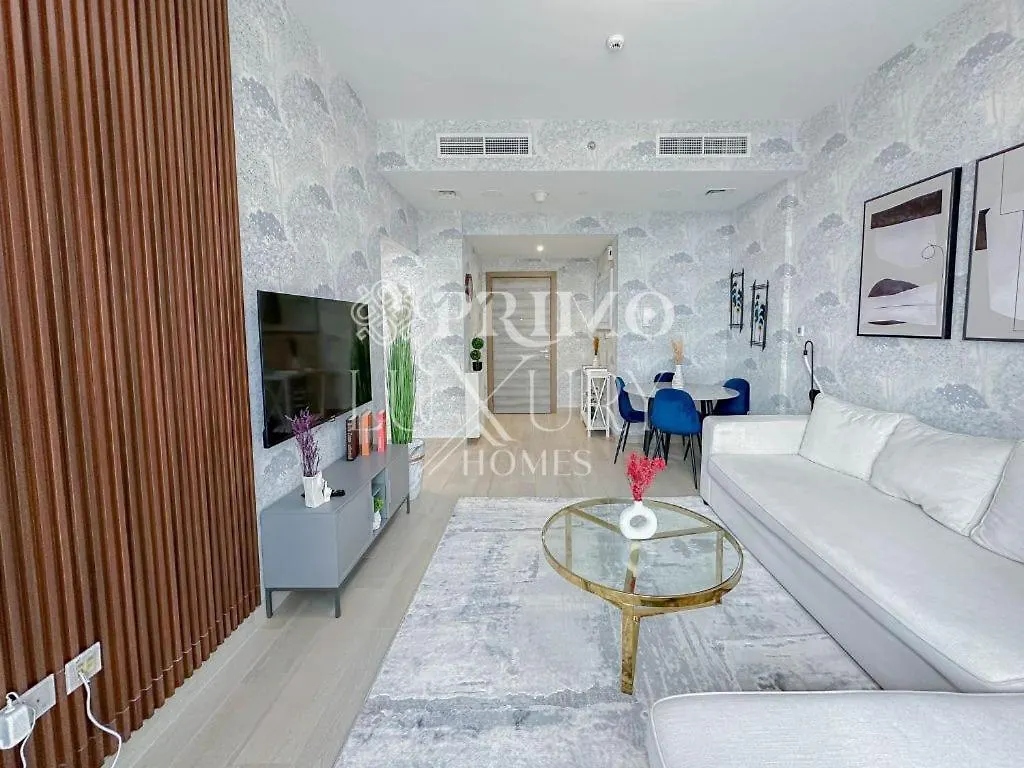 Stunning 1-Bedroom In Jvc-Bloom Tower A Dubai Apartment